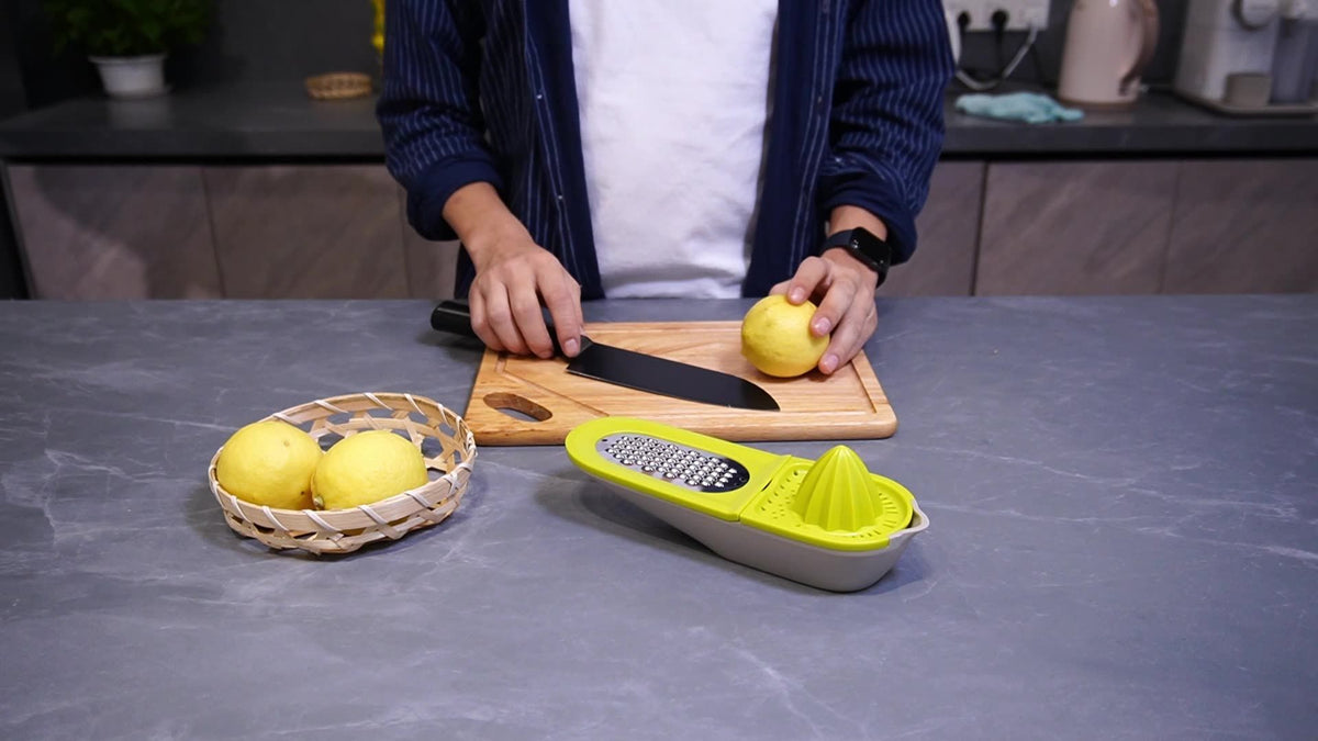 2-in-1 Manual Lemon Squeezer & Grater